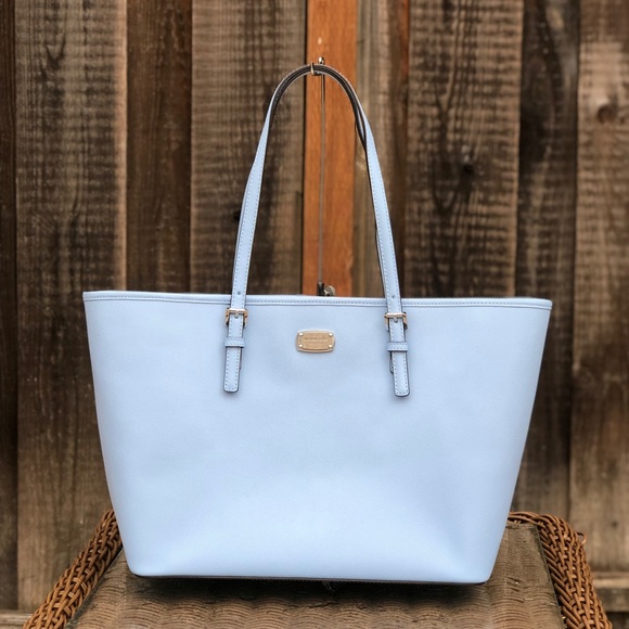 Michael Kors Handbags - NWT Michael Kors large jet set carry all tote